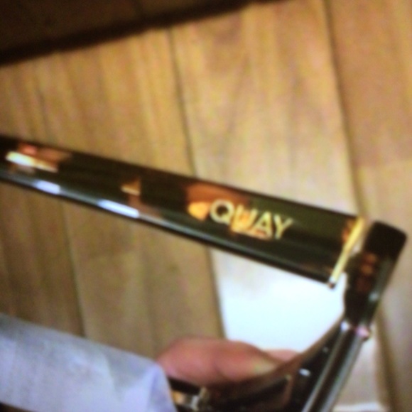 RARE Quay Hindsight shield sunglasses sale !!! - Picture 4 of 5